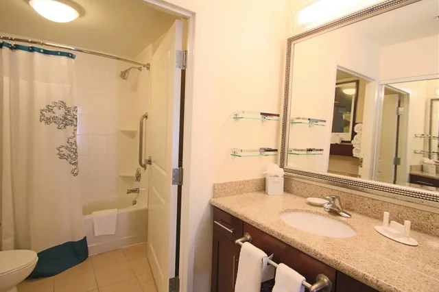 استوديو بسرير كينج مع أريكة، Residence Inn Newport News Airport 4/5