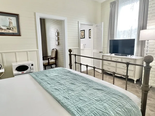 Gilbert, Suite, Queen Bed، The Gilbert Inn 2/6