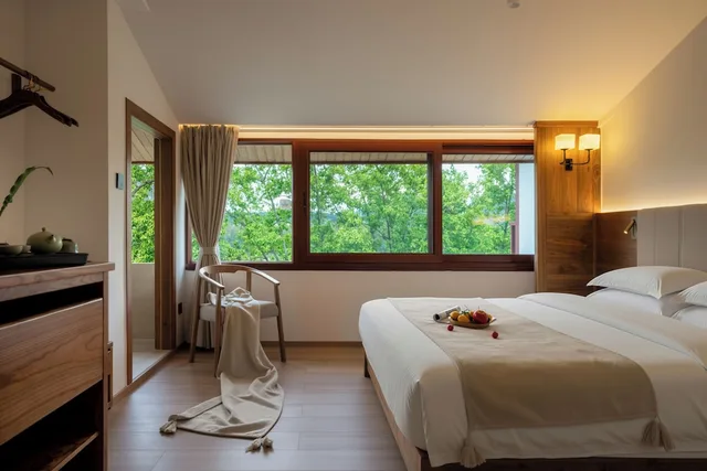 غرفة كومفورت بسرير كينج بإطلالة على النهر، Yangshuo River View Hotel 7/10
