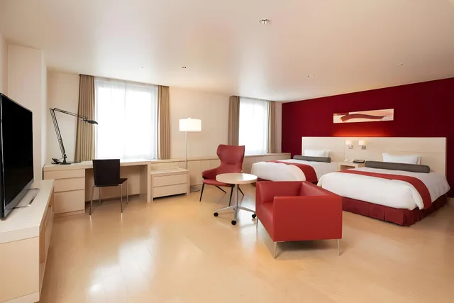 غرفة غراند ديلوكس بسريرين مزدوجين مع دخول الصالة، Sapporo Grand Hotel 1/1