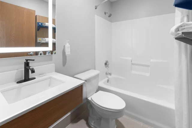 غرفة رباعية بسريرين كوين، Microtel Inn Suites By Wyndham Sioux Falls 5/5