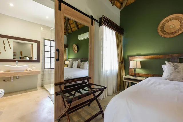 غرفة عائلية، Mziki Safari Lodge 3/4