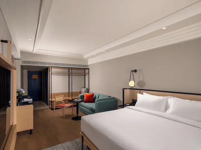 غرفة كلوب ديلوكس بسرير كينج مع دخول الصالة، Pullman Chennai Anna Salai 1/2