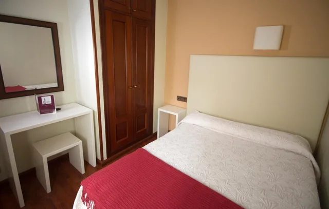 غرفة مفردة، Hotel Ovetense 1/9