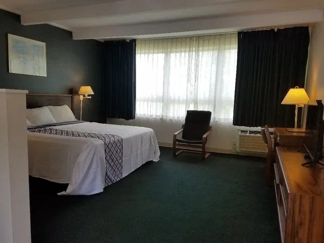 غرفة قياسية بسريرين مزدوجين، Travelodge By Wyndham Lake George Ny 2/5