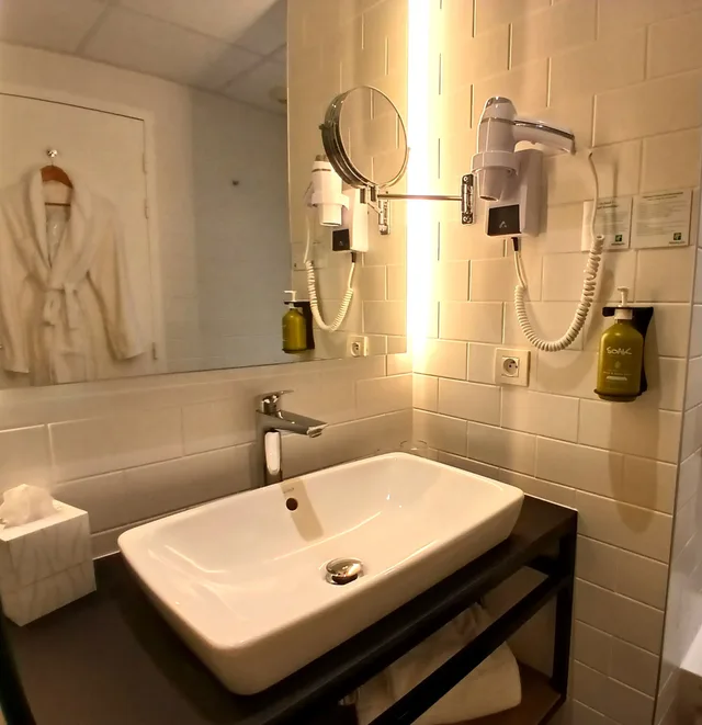غرفة تنفيذية بسرير كينج، Holiday Inn Bordeaux Sud Pessac 3/4