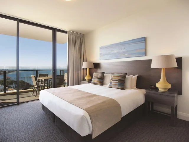Oaks Redcliffe Mon Komo Suites, North Lakes, Narangba 19/77