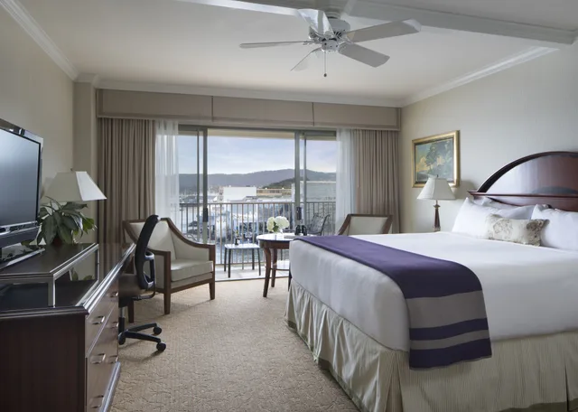 Room, 2 Queen Beds, Harbour View, Balcony, Monterey Plaza Hotel & Spa 4/5