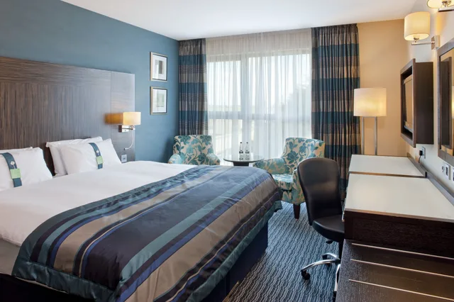 Premium, King Bed, Holiday Inn Birmingham Airport 3/6