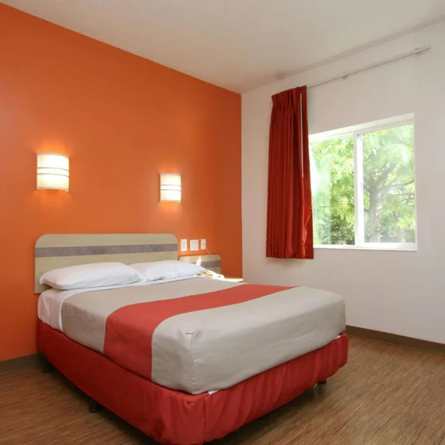 غرفة بسرير كوين، Motel6 Colchester VT - Burlington 5/10
