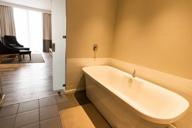 غرفة تنفيذية بسرير كينج، Royal St Andrews Hotel Conference Centre Spa 2/2