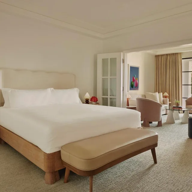Junior Suite, King Bed, Terrace, The Maybourne Beverly Hills 1/2