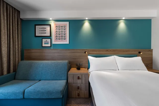 غرفة قياسية مفردة بسرير مزدوج، Hampton By Hilton Torquay 2/2