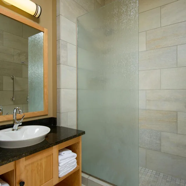 Room, Double Bed, Accessible, Burke Mountain Hotel and Conference Center 2/3