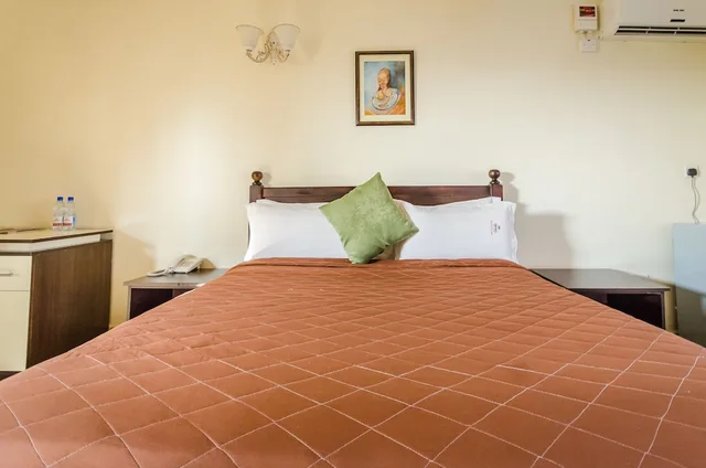 Room, Single, Double Bed, City View, Marie S Royale Hotel 3/9