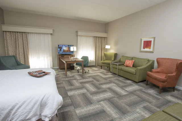 غرفة بسرير كينج، Hampton Inn Suites Cincinnati Union Centre Oh 3/5