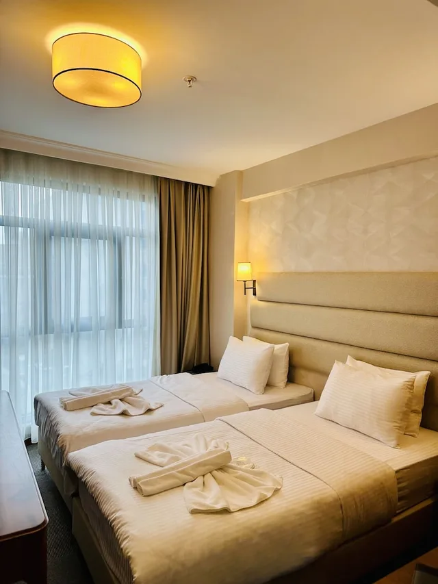 غرفة قياسية بسرير كوين بإطلالة على المدينة، Istanbul Midpoint Hotel 8/10