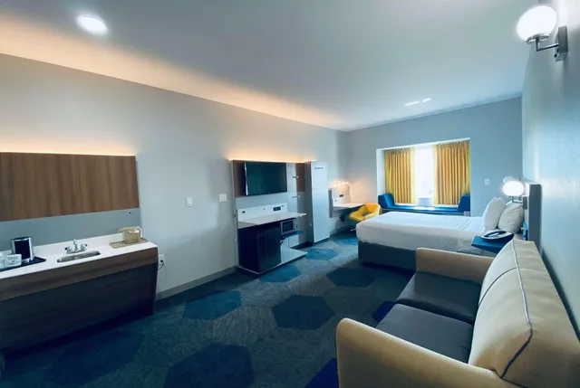 جناح بسرير كوين، Microtel Inn Suites By Wyndham Opelika 3/3