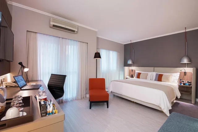 غرفة فاخرة بسرير مزدوج، Clarion Hotel Faria Lima 3/4
