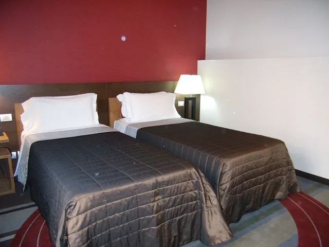 غرفة قياسية ثلاثية بثلاثة أسرّة، Admiral Park Hotel 4/5