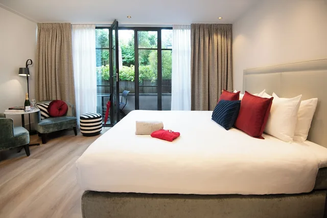 غرفة سوبيريور بسرير كوين، Pillows Luxury Boutique Hotel Anna Van Den Vondel Amsterdam 1/1