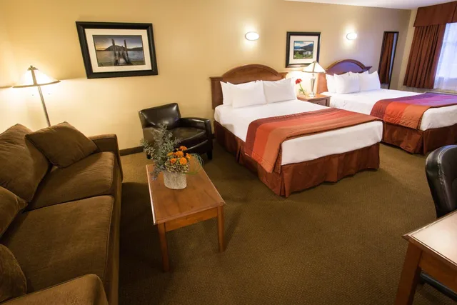 غرفة بسريرين كوين يُسمح فيها بالحيوانات الأليفة، Best Western Sicamous Inn 3/5