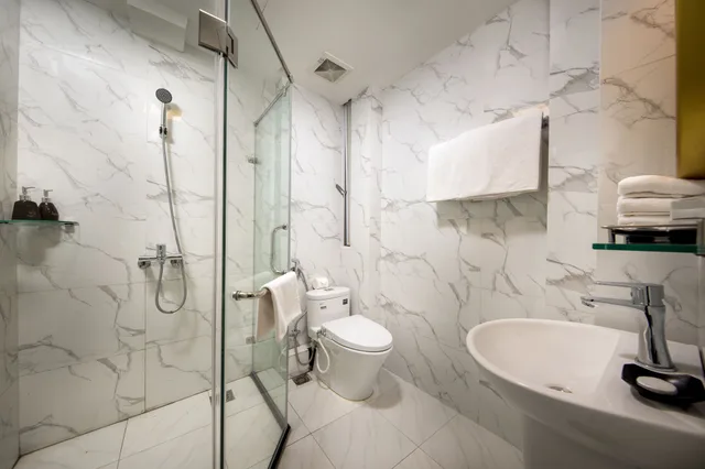 Family Suite, Twin Beds, King Bed, City View, Balcony, Hanoi Gatsby Hotel 3/3