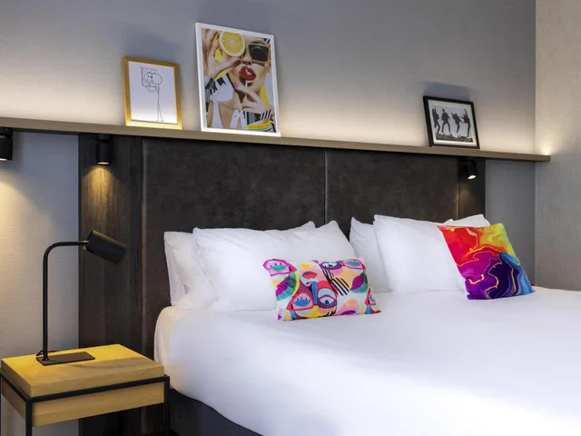 غرفة ديلوكس بسرير مزدوج بشرفة في الطابق العلوي، Ibis Styles Den Haag Scheveningen 5/9