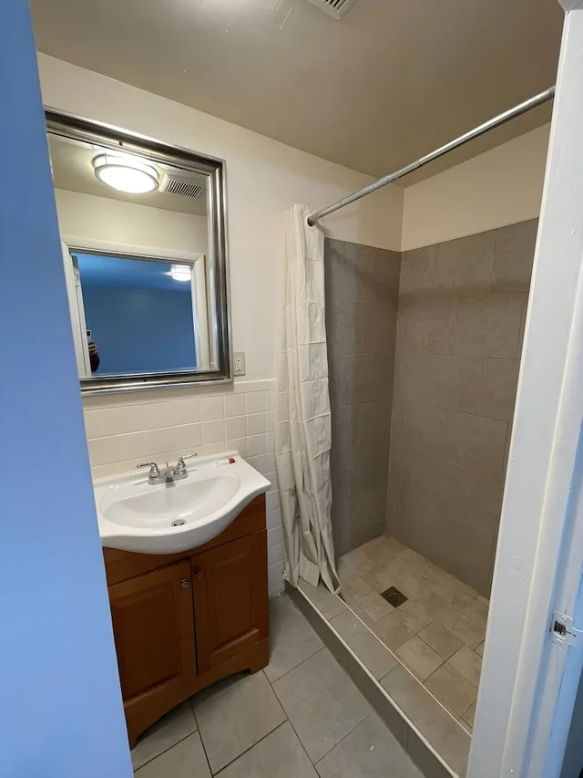 غرفة بسرير كينج للمدخنين، Scottish Inns Middletown 7/8
