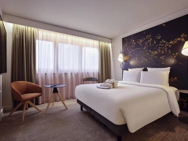 غرفة بريفيليج بسرير كوين، Mercure Paris La Defense 3/8