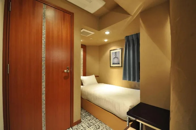 غرفة بريميوم بسرير مزدوج بحمام خاص مع أريكة، Hotel Mid In Kawasaki-Ekimae 7/7