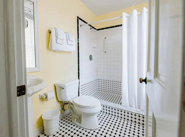 غرفة كلاسيكية بسرير كوين، Amsterdams Curry Mansion Inn 5/8