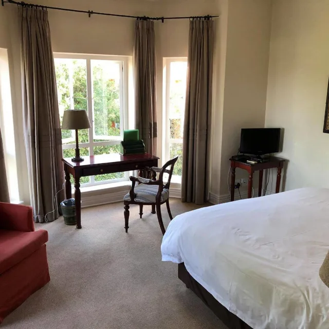 جناح ديلوكس بسرير كينج، Redlands Hotel 9/10