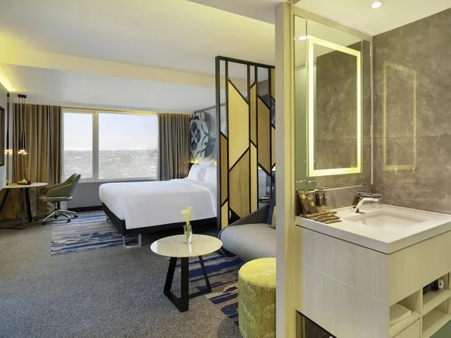 استوديو ديلوكس بسرير كينج، Novotel Suites Yogyakarta Malioboro 2/4