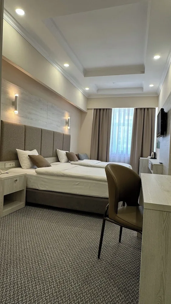 غرفة قياسية بسرير مزدوج أو سريرين منفصلين بغرفة نوم واحدة، Grand Eurasia Hotel 7/10