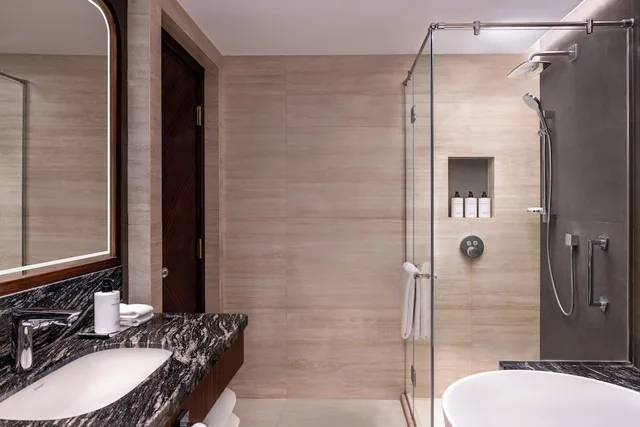 غرفة كلاسيكية بسرير كينج، Sofitel Cairo Downtown Nile 3/4