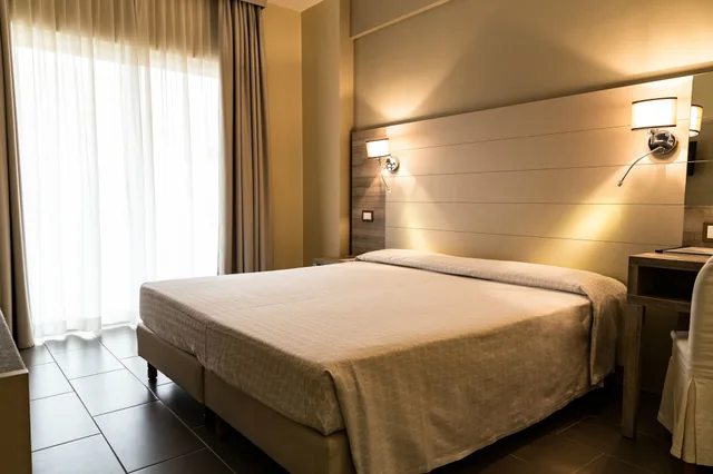 غرفة بريميوم بسرير مزدوج بشرفة، Pineta Palace Roma 5/7