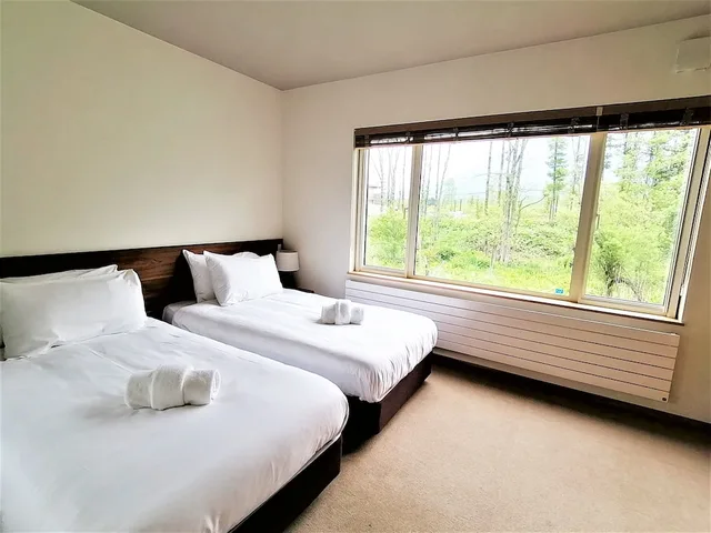 3 Bedrooms, Lodge, 2 Futon Beds, 3 King Beds, Mountain View, Tatami، Miru Niseko 2/8