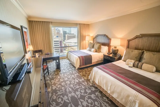 غرفة كلاسيكية ديلوكس بسريرين كوين لذوي الإعاقة، Omni Fort Worth Hotel 2/6