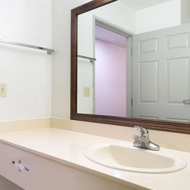 Room, 2 Queen Beds, Smoking, Motel6 New Iberia, LA 10/10