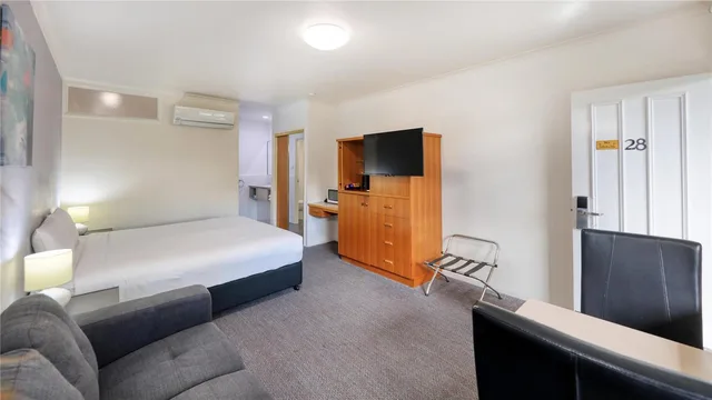 Deluxe, King Bed, Best Western Cattle City Motor Inn 4/6