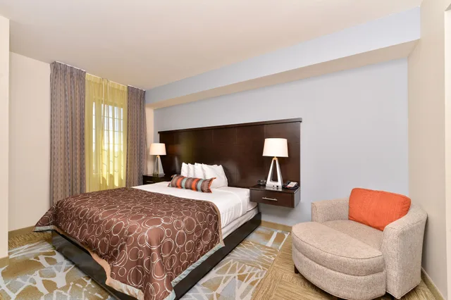 جناح بسريرين مزدوجين بغرفة نوم واحدة بمطبخ، Staybridge Suites San Antonio - Stone Oak 1/5