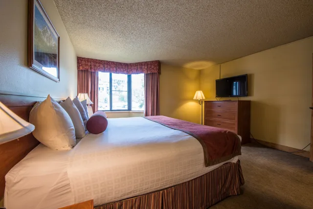 Grand, Lodge, Suite, King Bed, Pet Friendly، Grand Lodge Crested Butte 2/4