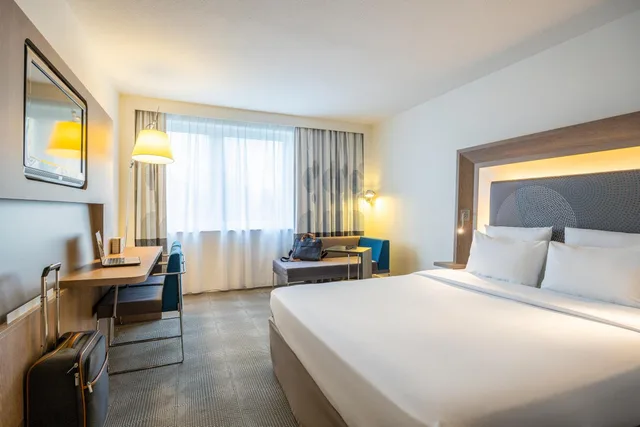 غرفة بريميوم سوبيريور بسرير كينج، NOVOTEL BRUSSELS AIRPORT 4/10