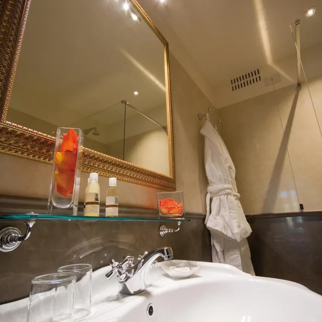 غرفة كلاسيكية مفردة، Plaza Hotel Lucchesi 2/8