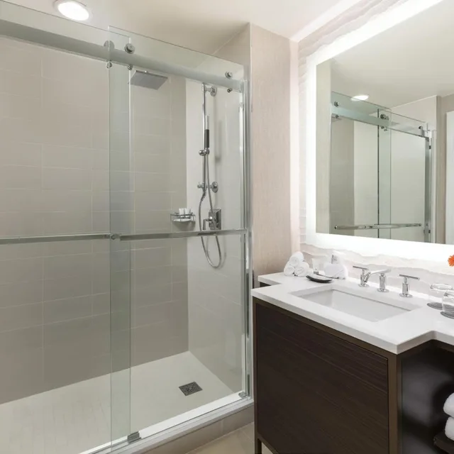 غرفة ديلوكس بسريرين كوين بإطلالة على المدينة، The Westin New Orleans 6/10