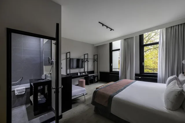 غرفة بريميوم ثلاثية، Catalonia Hotel Vondel Amsterdam 3/8