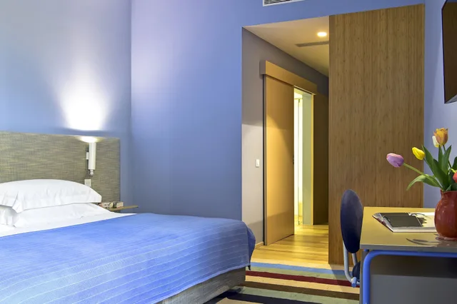 غرفة سوبيريور بفراش فوتون وسرير مزدوج وسرير فردي، The Editory House Ribeira Porto Hotel 3/5