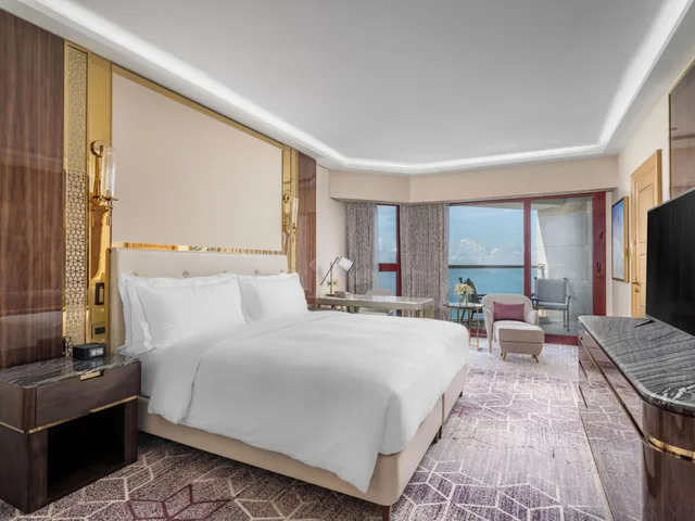 جناح رئاسي بسرير مزدوج بإطلالة على البحر، هيلتون جدة(Jeddah Hilton) 2/5
