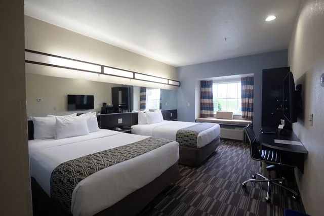 غرفة قياسية بسريرين كوين لذوي الإعاقة، Microtel Inn & Suites By Wyndham Waynesburg 5/10